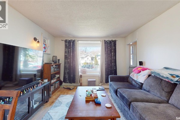 Primary Bedroom - 1337 Mctavish Street, Regina, SK S4T3W1 Photo 5