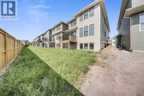 1337 South Point Parade Sw, Airdrie, AB, photo 3