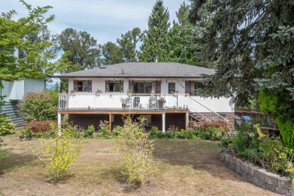 13389 Crestview Drive, Surrey, BC V3R6V3 Photo 2