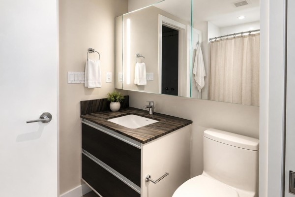 303 13398 104 Avenue, Surrey, BC V3T1V6 Photo 5