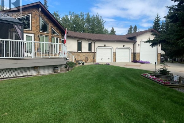 Kitchen - 134, 15474 Old Trail, Lac La Biche, AB T0A2T0 Photo 2