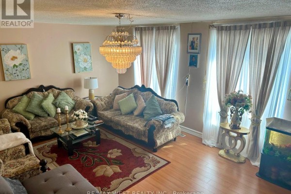 Bedroom - 134 - 6458 Finch Avenue W, Toronto, ON M9V1T4 Photo 4
