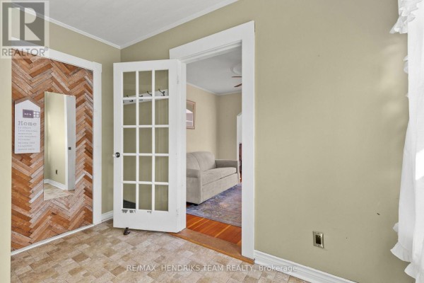 Kitchen - 134 1/2 York Street, St  Catharines, ON L2R6E7 Photo 4