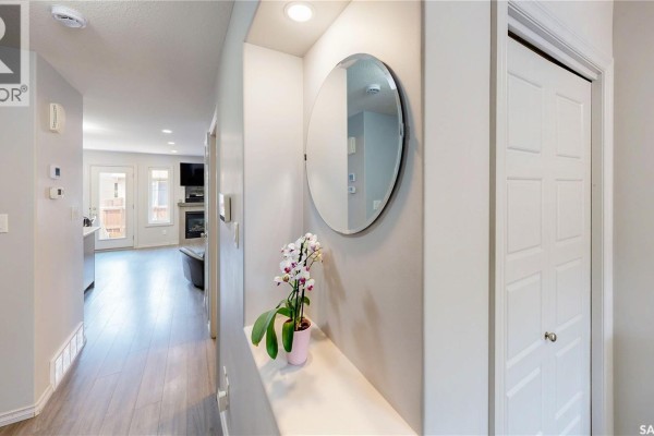 Living room - 134 4100 Sandhill Crescent, Regina, SK S4V3G9 Photo 3
