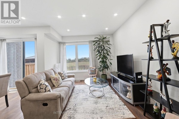 134 Bedrock Drive, Hamilton, ON L8J0K6 Photo 5