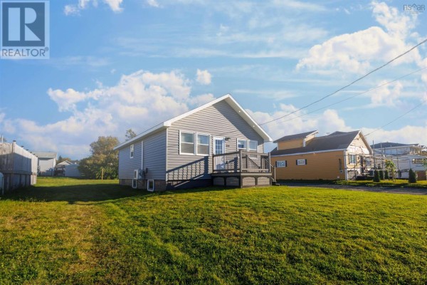 134 Brookland Street, Glace Bay, NS, photo 2