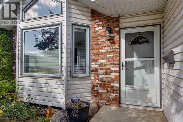 134 Douglas Avenue, Red Deer, AB, photo 3