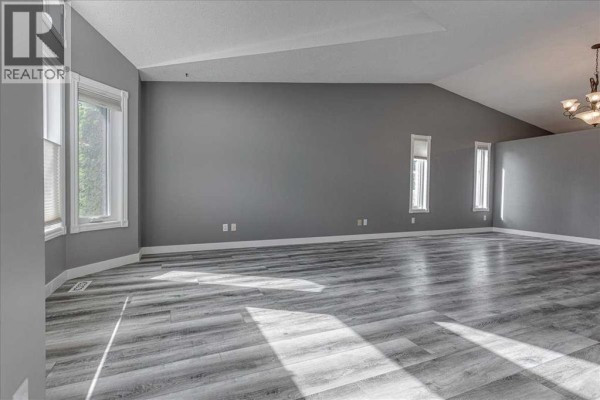3pc Bathroom - 134 Douglas Avenue, Red Deer, AB T4R2G6 Photo 5