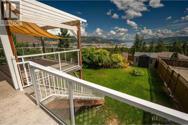 Kitchen - 134 Eagle Crescent, Williams Lake, BC V2G5K4 Photo 3
