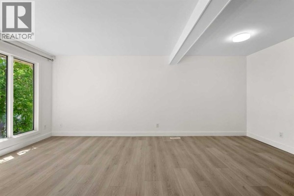 4pc Bathroom - 134 Erin Ridge Road Se, Calgary, AB T2B2W9 Photo 5