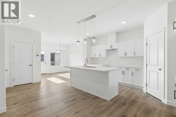 134 Heartland Street, Cochrane, AB, photo 2