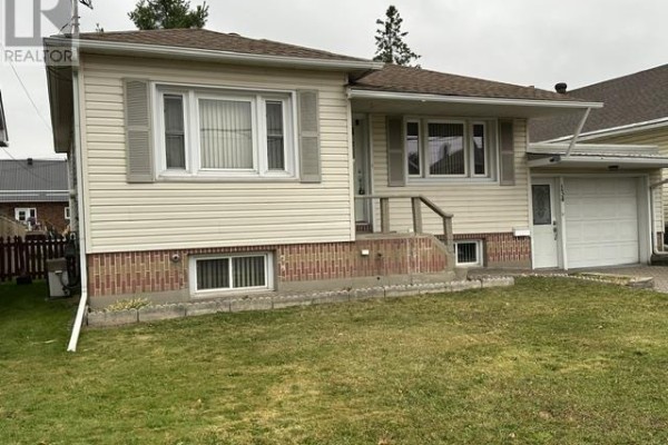 Dining room - 134 Henrietta Ave, Sault Ste  Marie, ON P6C1Z8 Photo 3