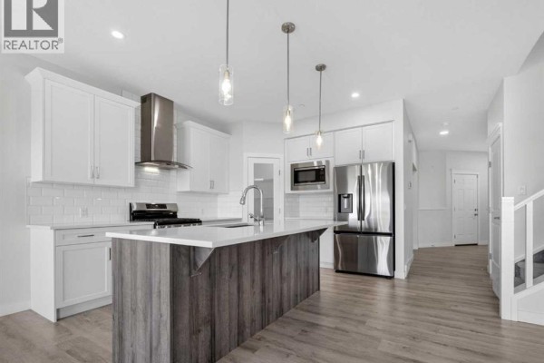 Kitchen - 134 Hotchkiss Manor Se, Calgary, AB T3S0J5 Photo 4