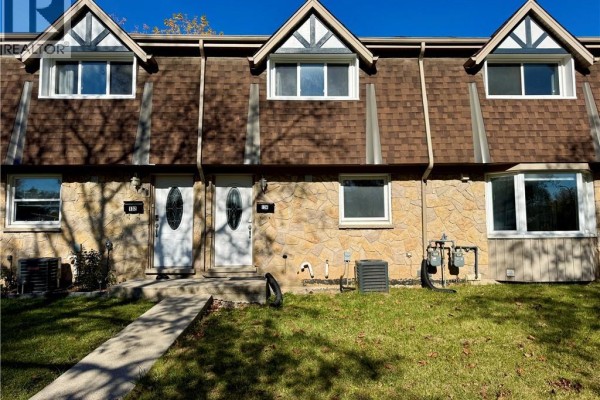 Laundry room - 134 Jansen Avenue, Kitchener, ON N2A2L7 Photo 3