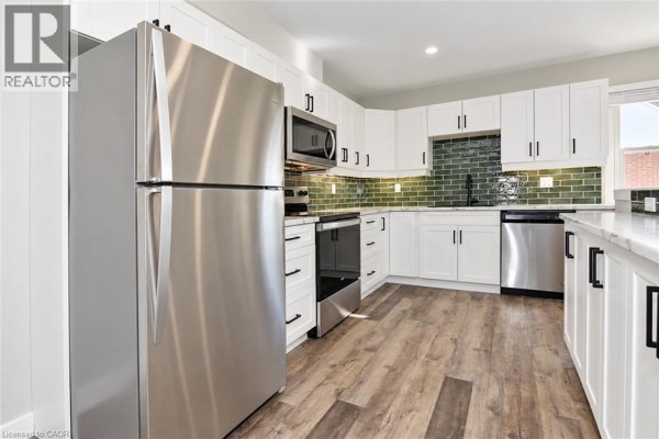 Kitchen - 134 Oakside Street, London, ON N5Y1E7 Photo 4