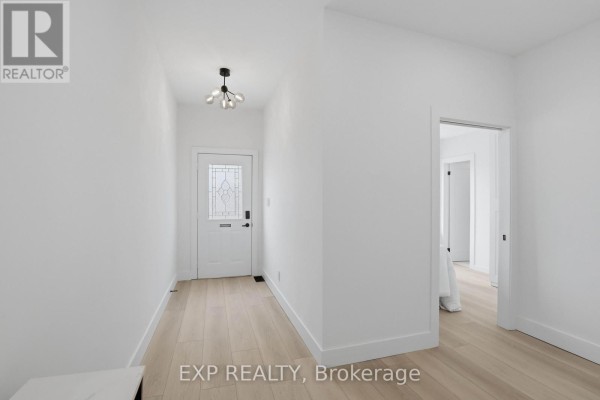 134 Sterling Street, London East, ON N5Y1Y8 Photo 3