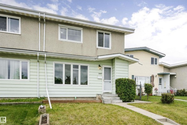 Primary Bedroom - 13407 82 St Nw, Edmonton, AB T5E2T9 Photo 4