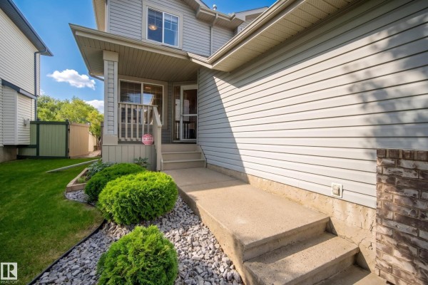 Den - 1341 Breckenridge Dr Nw, Edmonton, AB T5T6M2 Photo 4