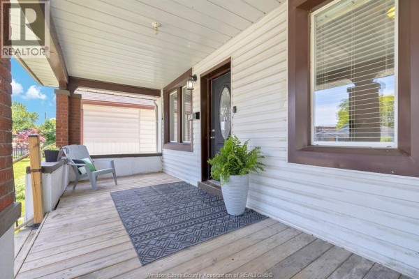 Living room/Dining room - 1341 Mckay, Windsor, ON N9B2B1 Photo 3