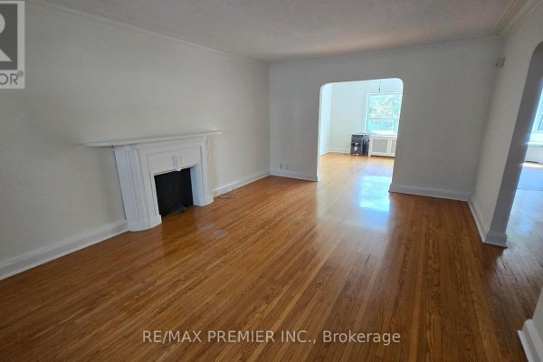 Kitchen - 1342 Avenue Road, Toronto, ON M5N2H2 Photo 5