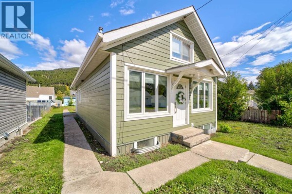 Bedroom - 13425 18 Avenue, Blairmore, AB T0K0E0 Photo 2