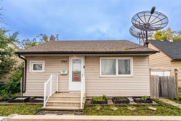 1343 Logan Avenue, Winnipeg