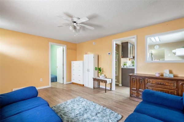 Bedroom - 1343 Logan Avenue, Winnipeg, MB R3E1R5 Photo 4