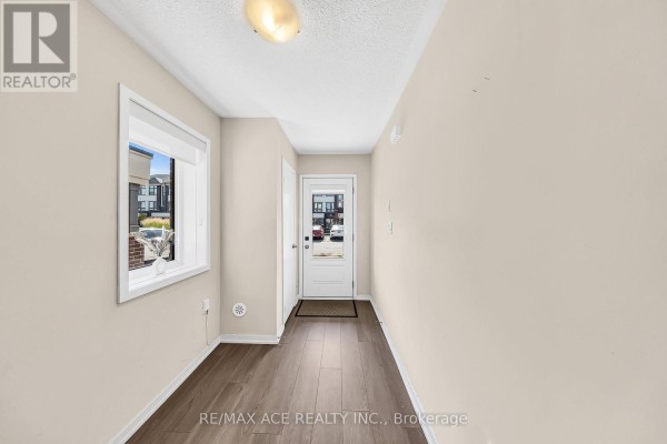 Kitchen - 1344 Bradenton  Path, Oshawa, ON L1K1A9 Photo 4