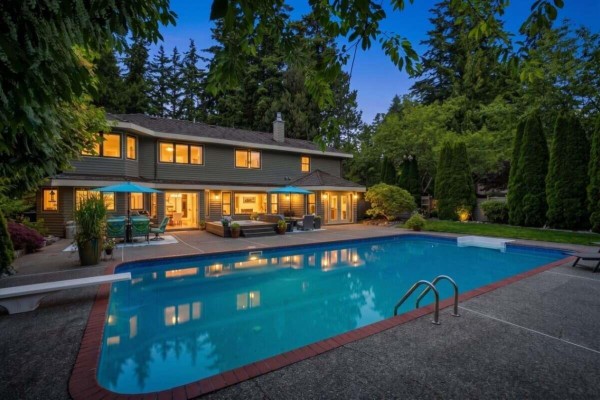 13446 19 Avenue, Surrey, BC V4A9C7 Photo 3
