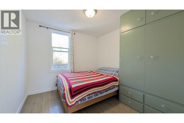 Primary Bedroom - 1345 Poisson Road, Kimberley, BC V1A3M9 Photo 5