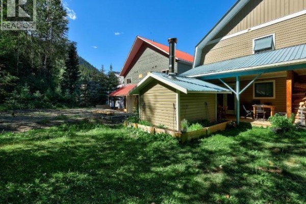 Primary Bedroom - 1347 Burfield Drive, Sun Peaks, BC V0E5N0 Photo 5