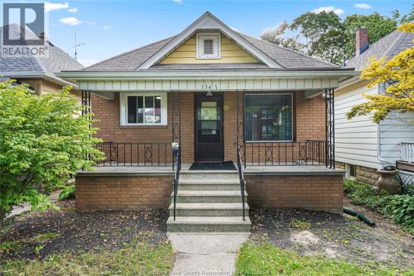 1347 Lincoln, Windsor