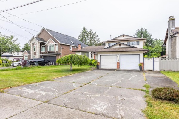 13474 67 Avenue, Surrey, BC V3W6L9 Photo 3