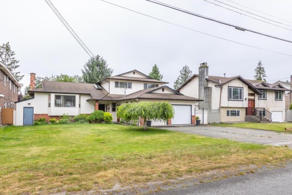 13474 67 Avenue, Surrey, BC V3W6L9 Photo 4