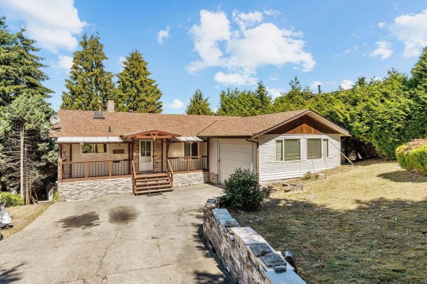 13475 113 Avenue, Surrey, BC V3R6S9 Photo 2