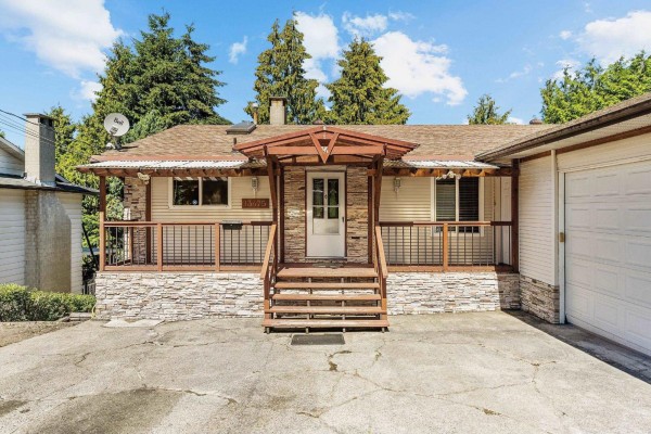 13475 113 Avenue, Surrey, BC V3R6S9 Photo 3