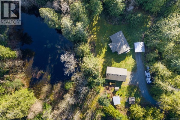 13475 Cedar Rd, Ladysmith, BC, photo 2