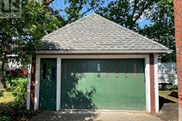 1348 5th Avenue W, Owen Sound, ON, photo 2
