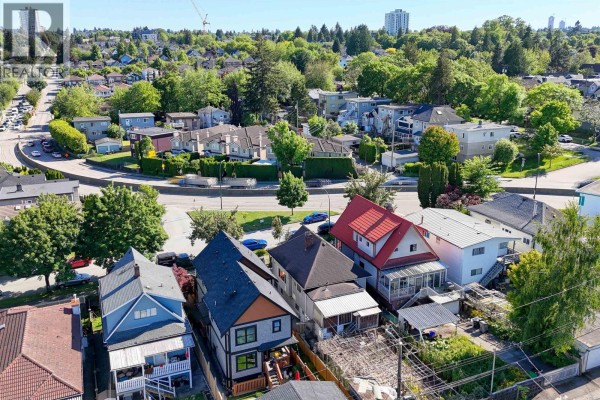 1349 E 14th Avenue, Vancouver, BC, photo 2