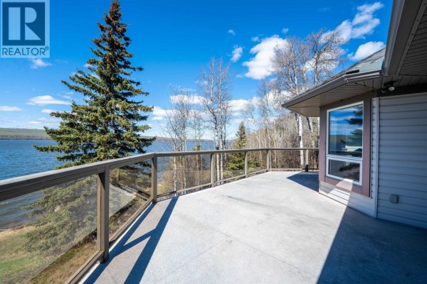 Dining nook - 13499 Sunnyside Cove, Charlie Lake, BC V0C1H0 Photo 4