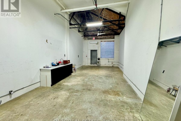 135 - 163 Sterling Road, Toronto, ON M6R2B2 Photo 5