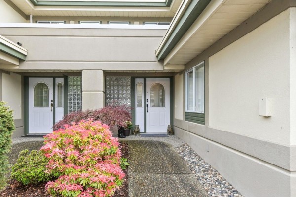 135 4001 Old Clayburn Road, Abbotsford, BC V3G1C5 Photo 2