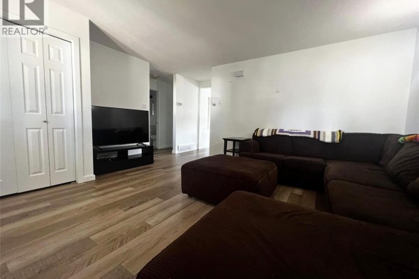 Bedroom - 135 5th Avenue Se, Swift Current, SK S9H3M8 Photo 4