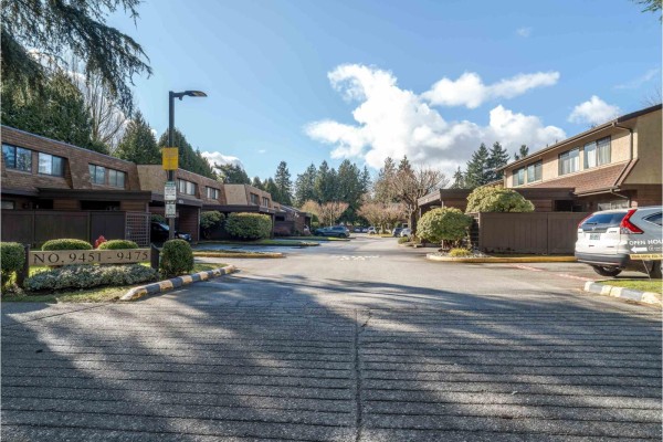 135 9463 Prince Charles Boulevard, Surrey, BC V3V7G1 Photo 5