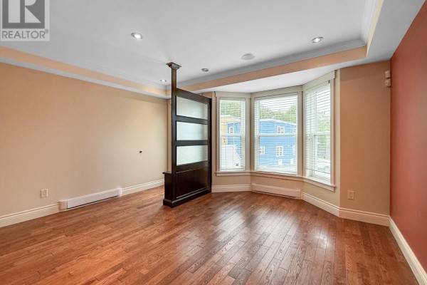 Bath (# pieces 1-6) - 135 Casey Street, St John S, NL A1C4X9 Photo 4