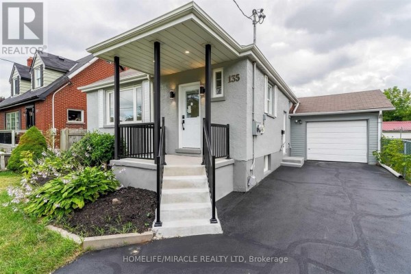 Kitchen - 135 Central Park Boulevard N, Oshawa, ON L1G5Y6 Photo 2