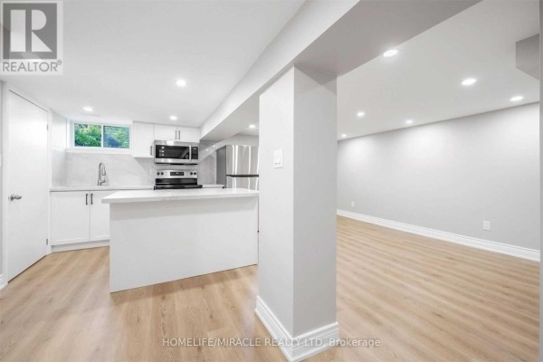 135 Central Park Boulevard N, Oshawa, ON L1G5Y6 Photo 5