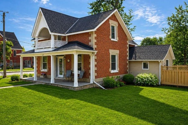 Foyer - 135 Colborne Street, Kawartha Lakes, ON K0M1N0 Photo 4