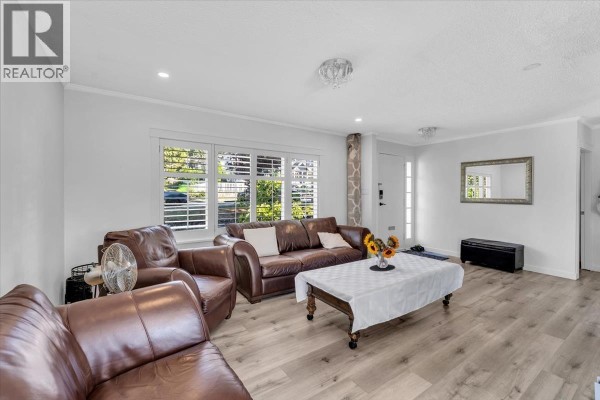 135 E 27 Street, North Vancouver, BC V7N1B3 Photo 5