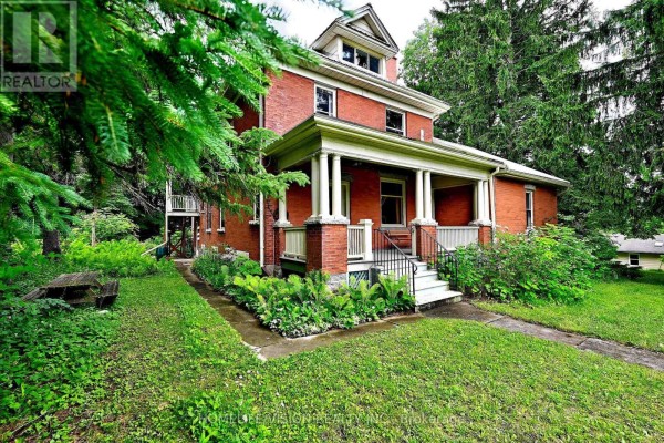 135 Elgin Street N, Cambridge, ON, photo 3